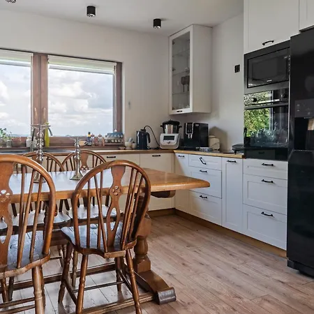 Dom W Chmielnie Na Wzgorzu