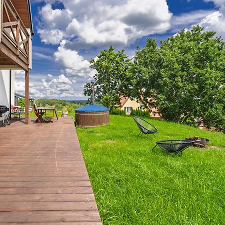 Dom W Chmielnie Na Wzgorzu Semesterbostad *