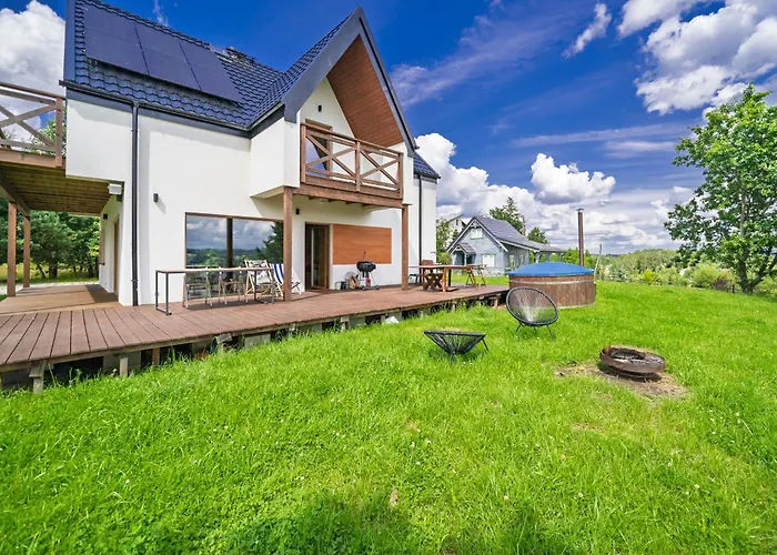 Dom W Chmielnie Na Wzgorzu *